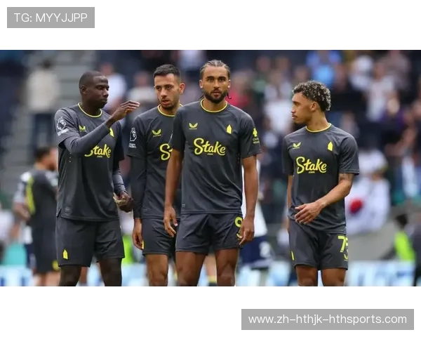 英超降级不振球队的赛季表现与困境分析 英超降级不振球队的赛季表现与困境分析